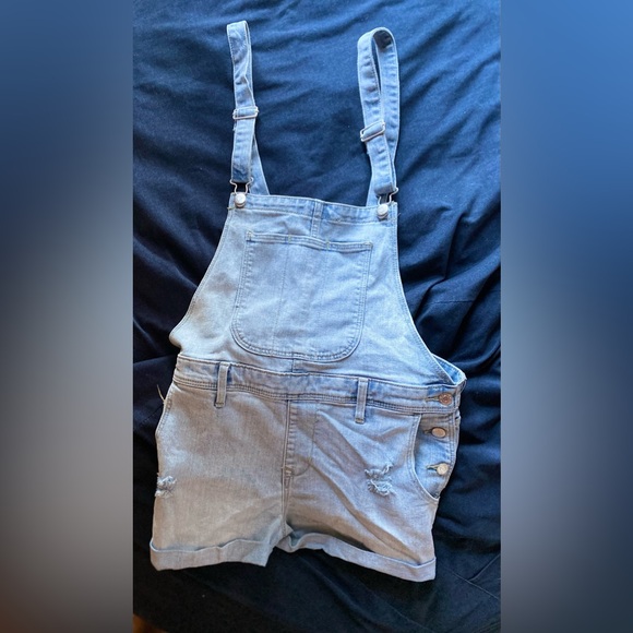 Old navy short overalls - Picture 1 of 4